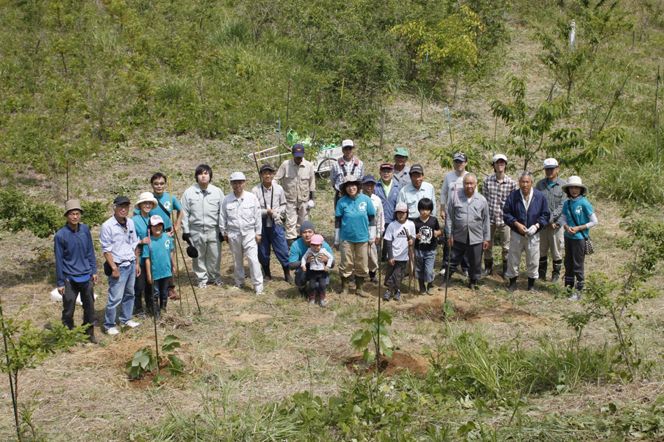 グリーンウエイブに毎年参加して苗木の植林を実施