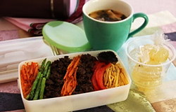 【2月】・ビビンパ弁当・ゆず茶かん・キムチと豆腐のスープ