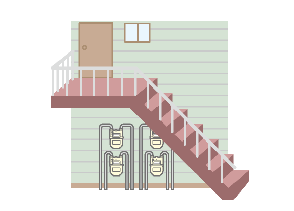 外に複数並列設置（部屋番号のシールが貼ってあります）